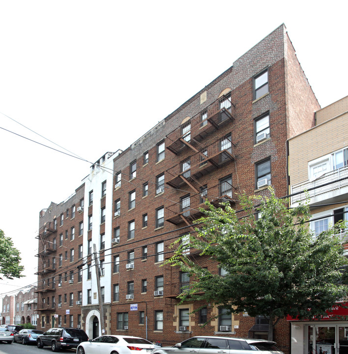 1365  West 7th Street in Brooklyn, NY - Building Photo