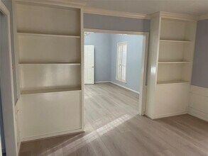 7815 Small Leaf Cir in Houston, TX - Building Photo - Building Photo