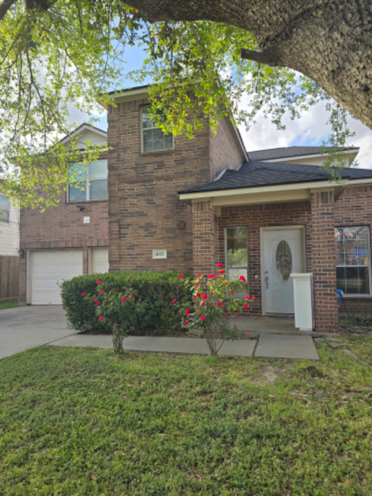 4921 Barkley St in Houston, TX - Foto de edificio