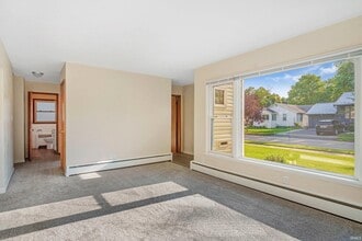 128 Manor Ave in Elkhart, IN - Building Photo - Building Photo