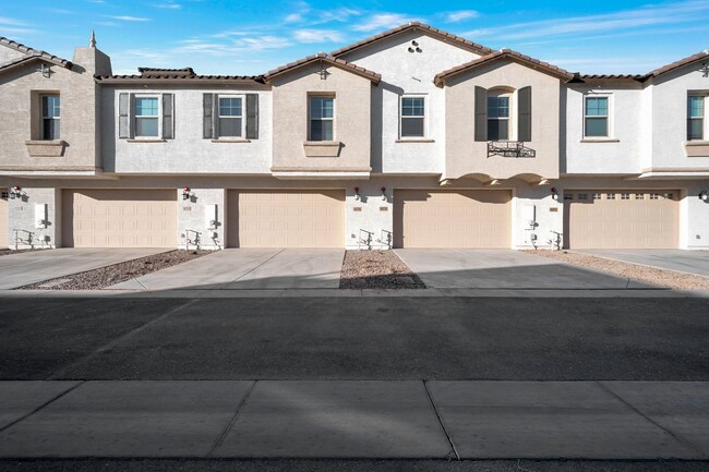 4017 E Catclaw St in Gilbert, AZ - Foto de edificio - Building Photo