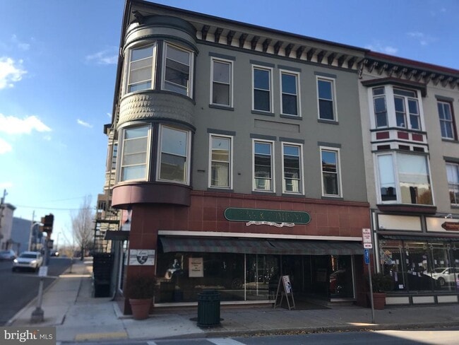 property at 15 W Queen St
