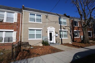 1326 Downing Pl NE in Washington, DC - Building Photo - Building Photo