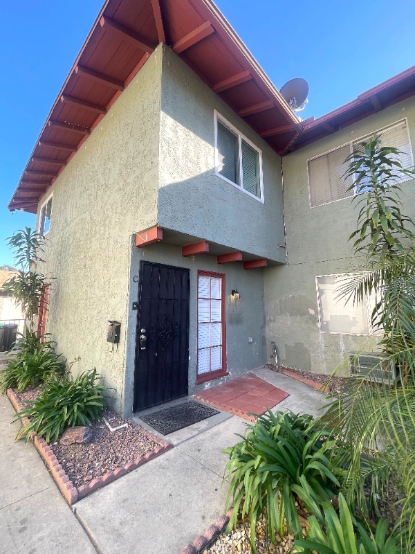 563 S Fashion Park St