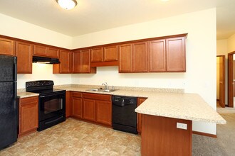 Fountains at Greenhill in Cedar Falls, IA - Foto de edificio - Interior Photo