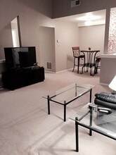 2016 Foxmeadow Dr, Unit 2016 in Royersford, PA - Foto de edificio - Building Photo