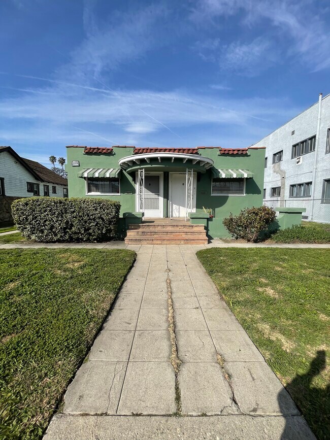 4423 Arlington Ave Rentals in Los Angeles, CA