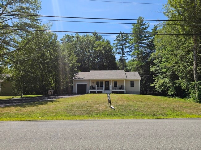 435 High St in Sanford, ME - Foto de edificio - Building Photo