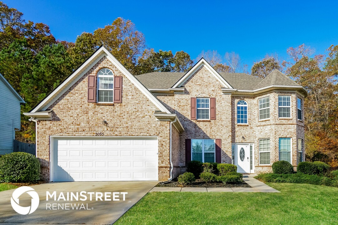3055 Highgreen Trail in College Park, GA - Building Photo