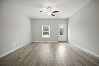 7949 Cactus Plum Dr in San Antonio, TX - Building Photo - Building Photo