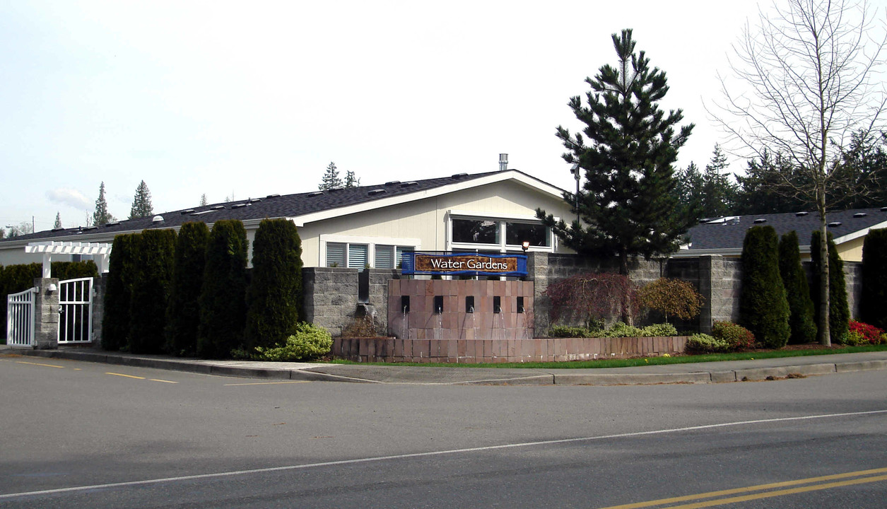 Water Gardens in Maple Valley, WA - Building Photo