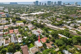 2887 SW 33rd Ave in Miami, FL - Building Photo - Building Photo