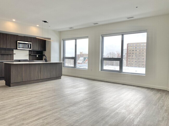 5601-5601 Fenwick St in Halifax, NS - Building Photo - Building Photo
