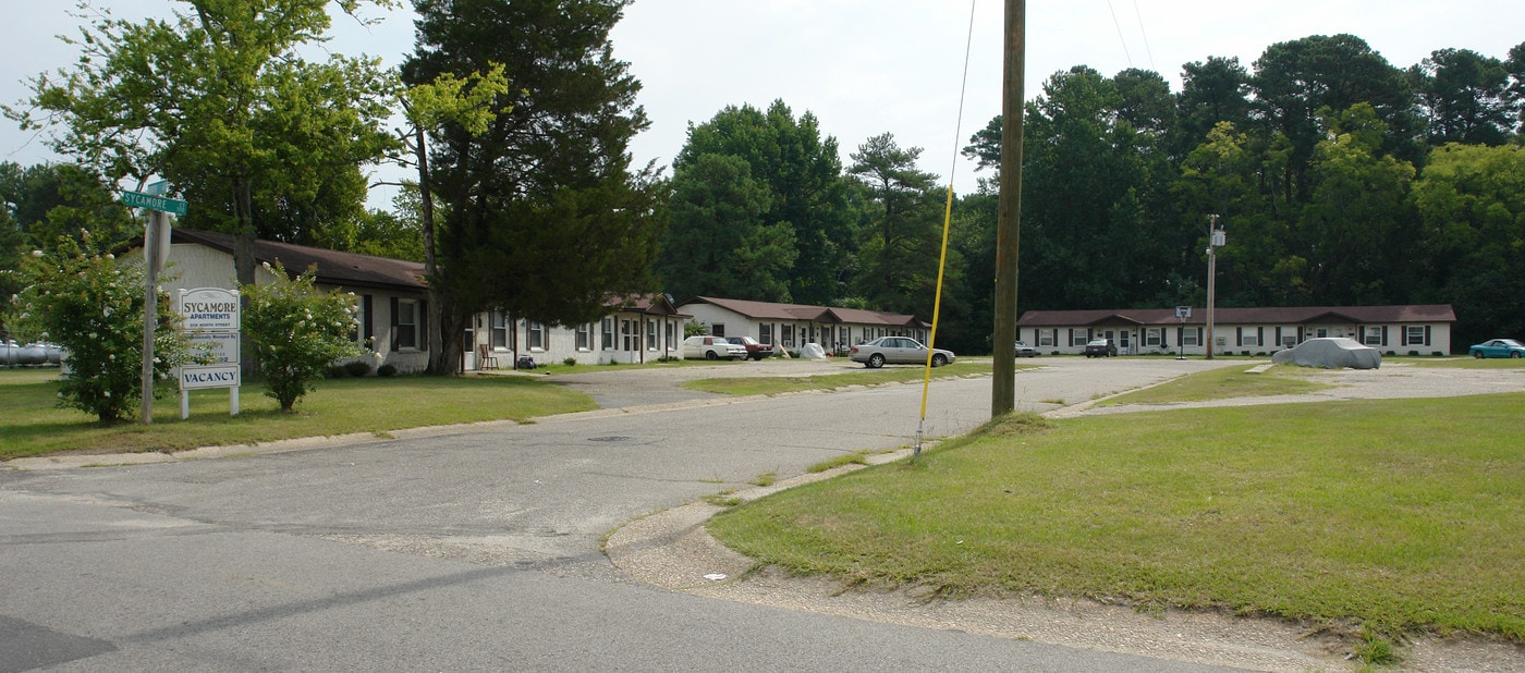 Sycamore Apartments in Fayetteville, NC - Building Photo