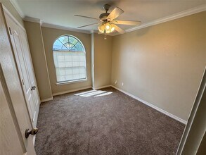 1705 Park Pl, Unit 1703 in Sherman, TX - Building Photo - Building Photo