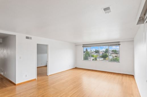 2633 Ivy Dr in Oakland, CA - Foto de edificio - Interior Photo