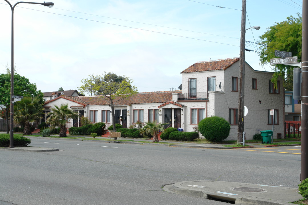 2700 Sacramento in Berkeley, CA - Building Photo