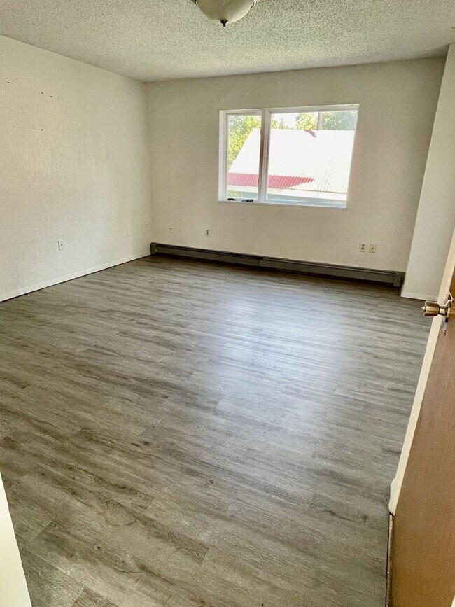 910 4th Ave in Fairbanks, AK - Building Photo - Building Photo