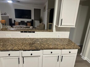 521 Greyhound Ct in Union City, GA - Building Photo - Building Photo