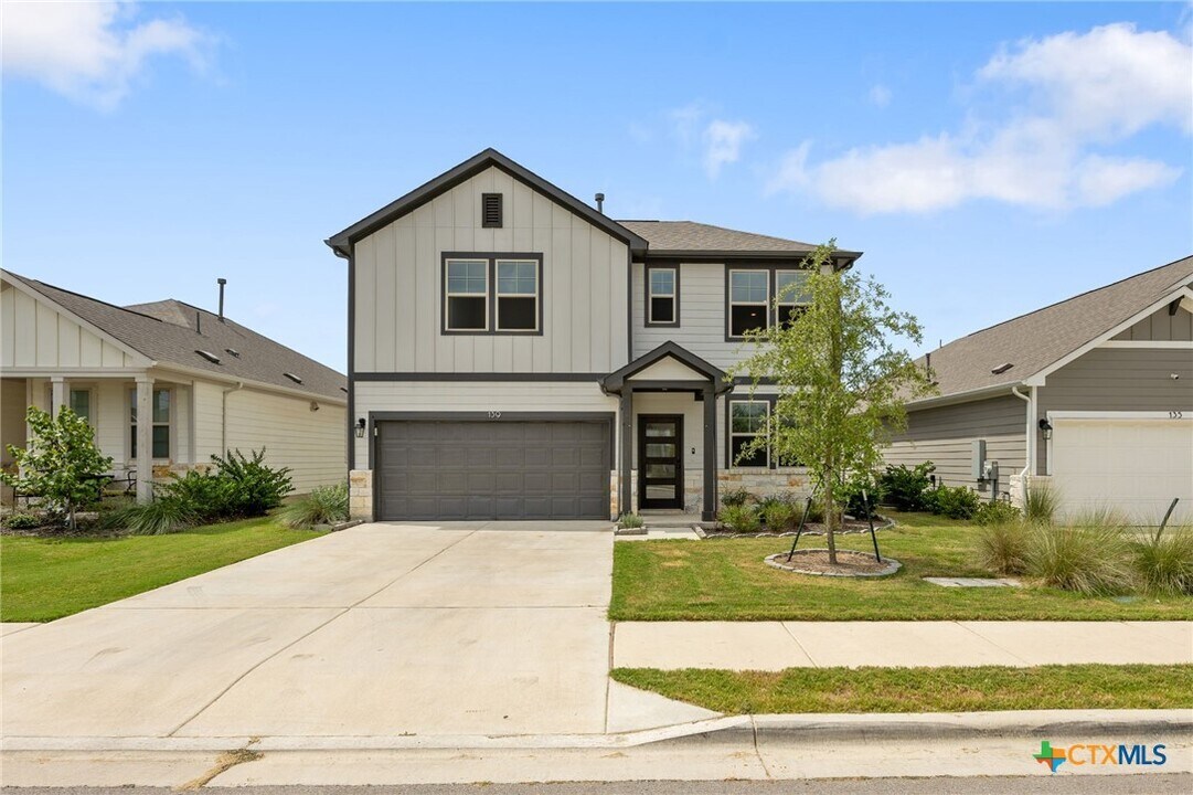 139 Gullivers Dr in Elgin, TX - Building Photo