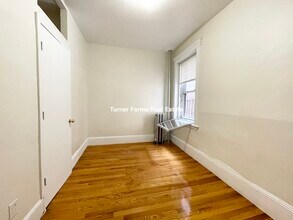 53 Hemenway St, Unit 7 in Boston, MA - Building Photo - Building Photo