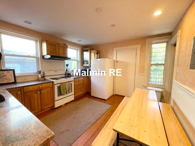 10 Sachem St, Unit 1 in Boston, MA - Building Photo - Building Photo