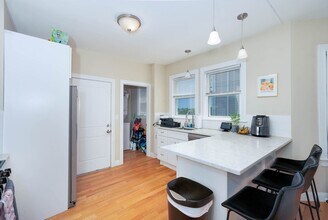 285 Medford St in Somerville, MA - Building Photo - Building Photo