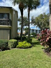 2051 SW 15th St in Deerfield Beach, FL - Building Photo - Building Photo