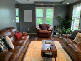 42 Mechanic St, Unit 2 in Westfield, MA - Building Photo