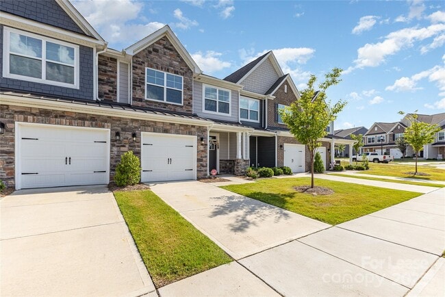 3971 Fadden St in Harrisburg, NC - Building Photo - Building Photo