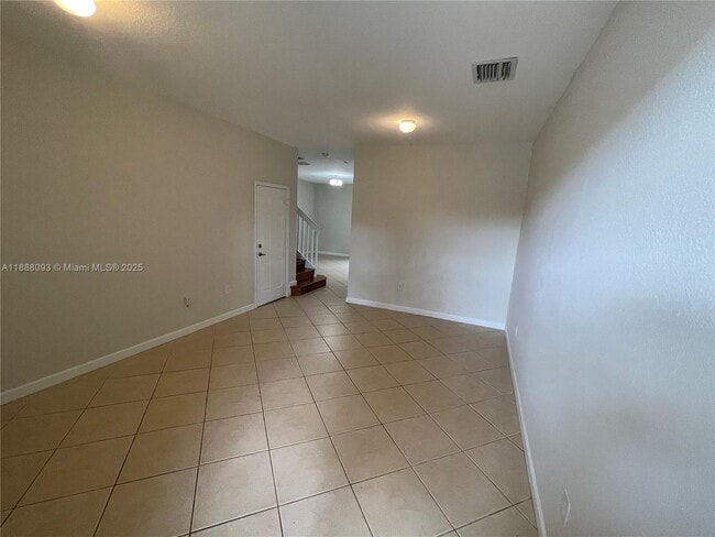 12951 SW 133rd St in Miami, FL - Foto de edificio - Building Photo