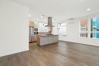 1813 NW 65th St in Seattle, WA - Building Photo - Building Photo