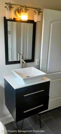 1324 Pentwood Rd photo'