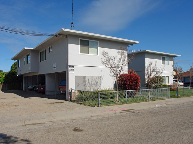 1319 Rogell Ave in San Mateo, CA - Building Photo - Building Photo