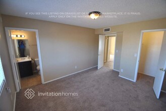 10004 N 87th Dr in Peoria, AZ - Building Photo - Building Photo