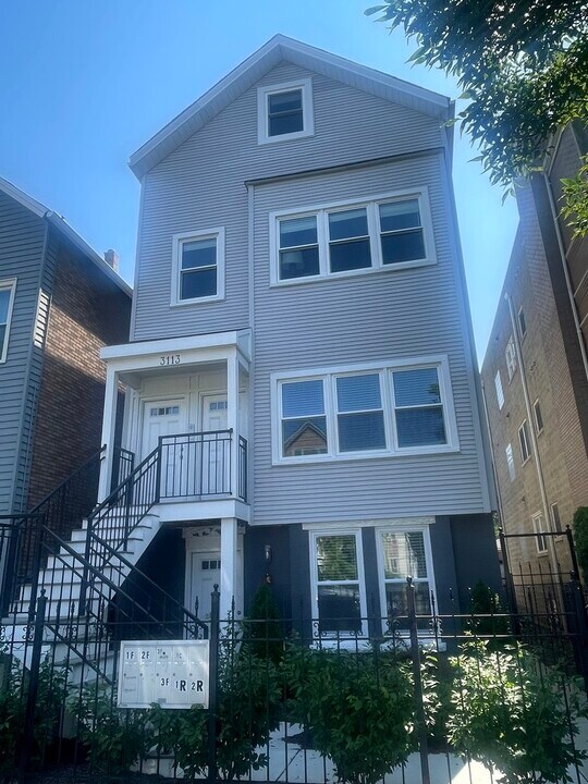 3113 N Seminary Ave in Chicago, IL - Building Photo