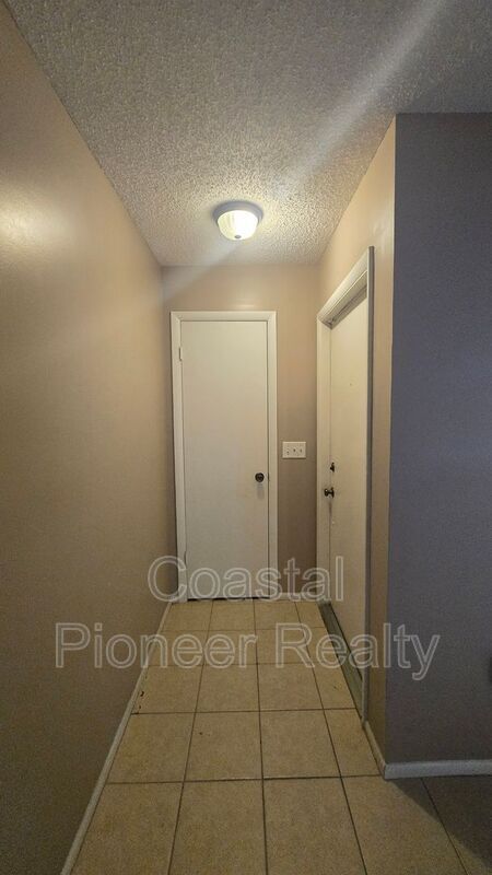 12921 126th Terrace N in Largo, FL - Building Photo - Building Photo