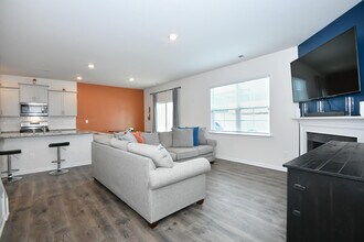 4716 Reedy Creek Farm Cir in Greensboro, NC - Building Photo - Building Photo