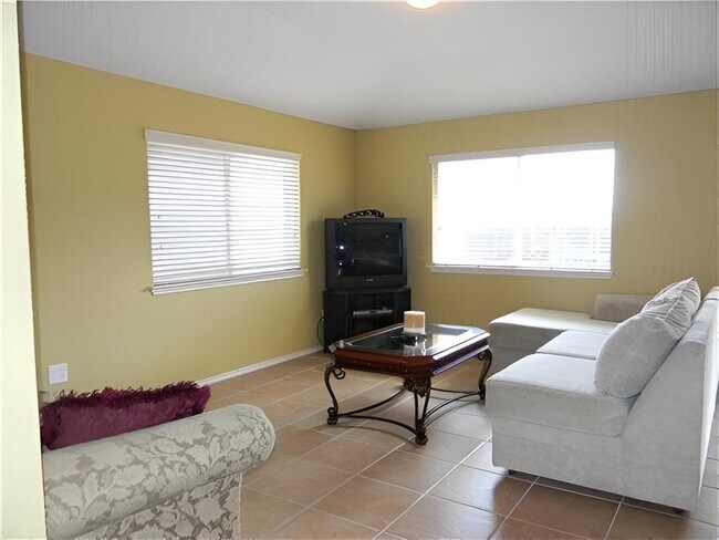 1104 Remington Dr in Leander, TX - Building Photo - Building Photo