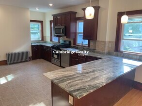 306 Summer St, Unit 2L in Somerville, MA - Building Photo - Building Photo