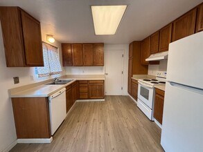 98-083 Puakukui Pl in Aiea, HI - Building Photo - Building Photo