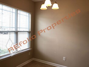 2522 Asher View Ct in Raleigh, NC - Foto de edificio - Building Photo