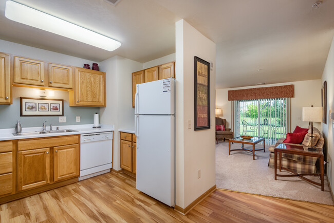 Parkwood Highlands Apartments & Townhomes 55+ in New Berlin, WI - Building Photo - Interior Photo