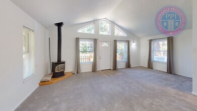 621 9th St in Lake Oswego, OR - Building Photo - Building Photo