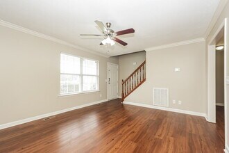 1107 Lillian Ct in Smyrna, TN - Foto de edificio - Building Photo