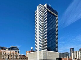 776 W Quincy St, Unit 1201 in Chicago, IL - Building Photo