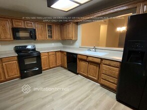 7731 W Shaw Butte Dr in Peoria, AZ - Foto de edificio - Building Photo