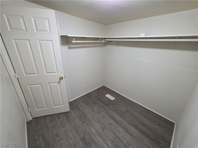 property at 1121 Pawnee Ln
