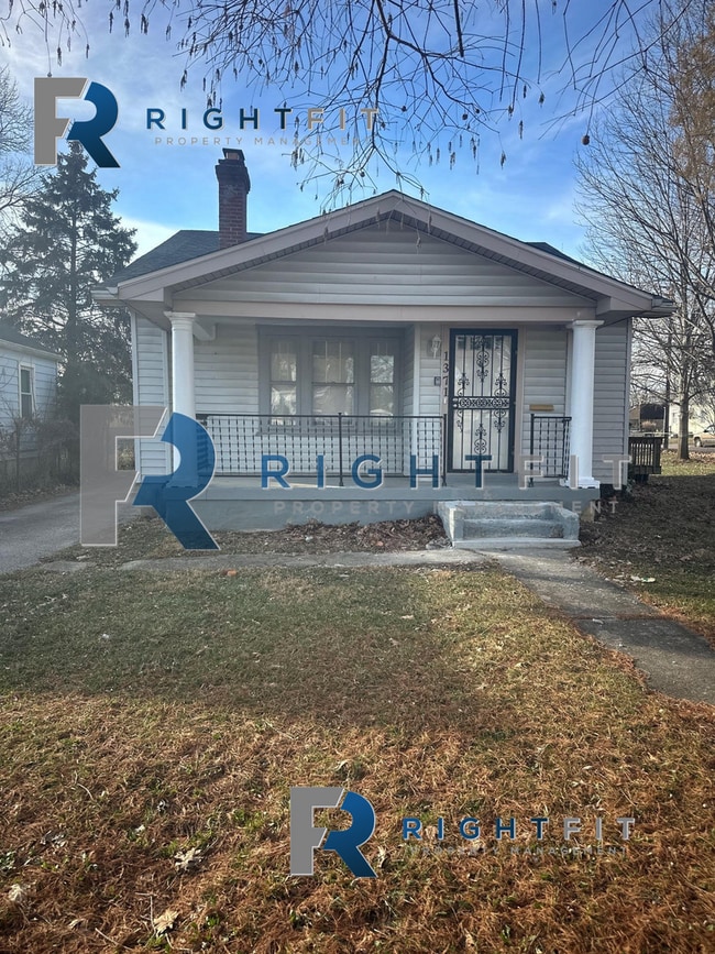 property at 1371 Kingsley Ave