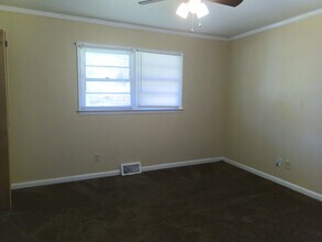 2540 Alandale Dr in Macon, GA - Foto de edificio - Building Photo
